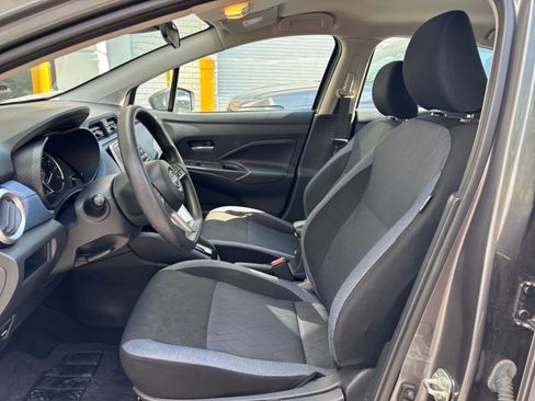 Used 2025 Nissan Versa SV FWD image 27