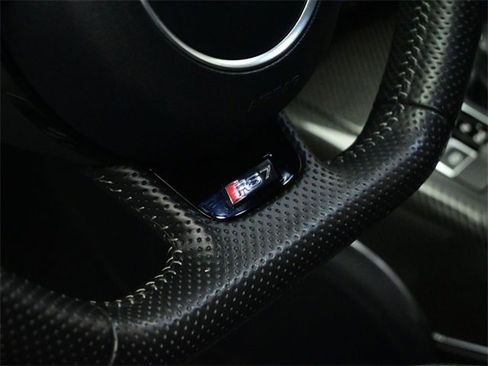 Used 2016 Audi RS 7 Prestige image 27