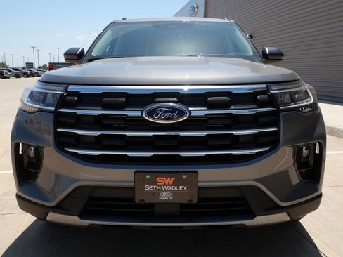 New 2026 Ford Explorer Active w/ Active Comfort Package AWD/4WD image 4