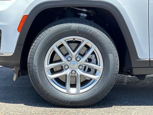 Certified 2024 Jeep Grand Cherokee L Laredo AWD/4WD image 26
