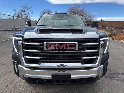 Used 2024 GMC Sierra 3500 SLE image 2