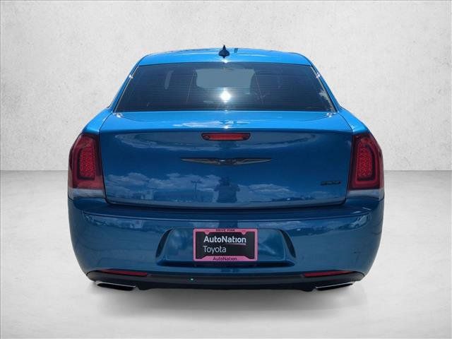 Used 2023 Chrysler 300 Touring w/ Sport Appearance Package RWD image 7