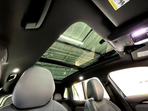 New 2026 Volkswagen Tiguan SE R-Line image 29