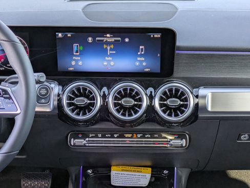 Certified 2025 Mercedes-Benz GLB 250 250 image 31