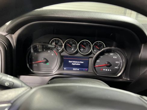 Used 2022 Chevrolet Silverado 2500 LT AWD/4WD image 32