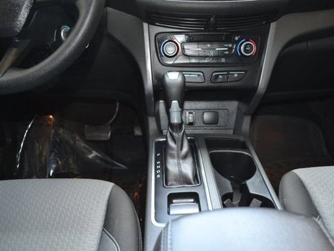 Used 2017 Ford Escape SE image 23