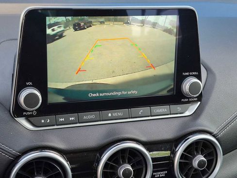 Used 2025 Nissan Sentra SV FWD image 31