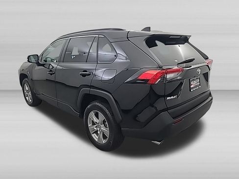 Used 2025 Toyota RAV4 XLE AWD/4WD image 7