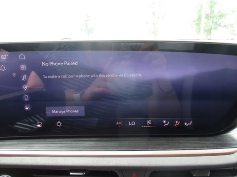 Used 2025 Buick Envision Sport Touring AWD/4WD image 23