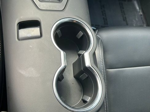 Used 2025 Ford Mustang Premium image 21