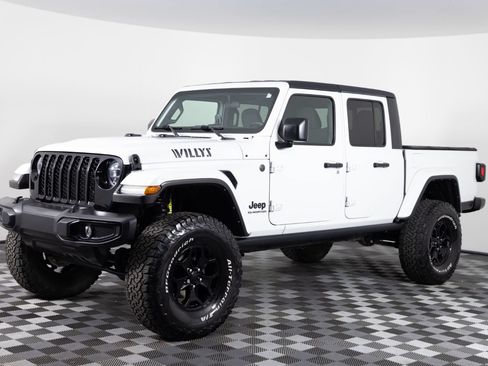 Used 2022 Jeep Gladiator Sport AWD/4WD image 1