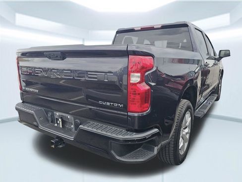 Used 2023 Chevrolet Silverado 1500 Custom image 2