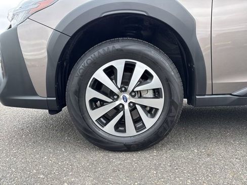 Used 2024 Subaru Outback Premium image 18