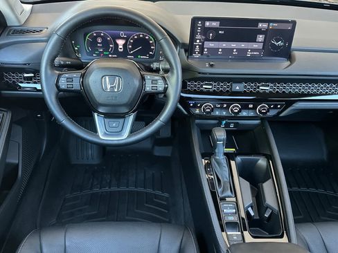 Used 2025 Honda Accord Touring image 15
