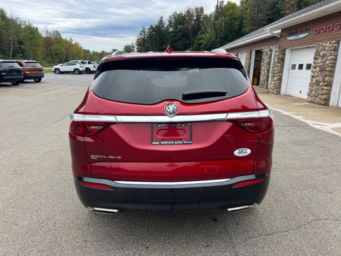 Used 2022 Buick Enclave Essence AWD/4WD image 6