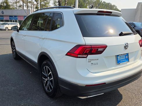 Used 2021 Volkswagen Tiguan SE w/ Panoramic Sunroof Package image 4
