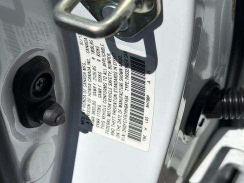 Used 2017 Honda Civic Touring image 32