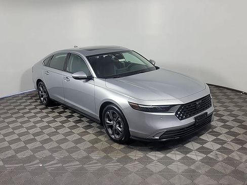 Certified 2024 Honda Accord EX-L image 2