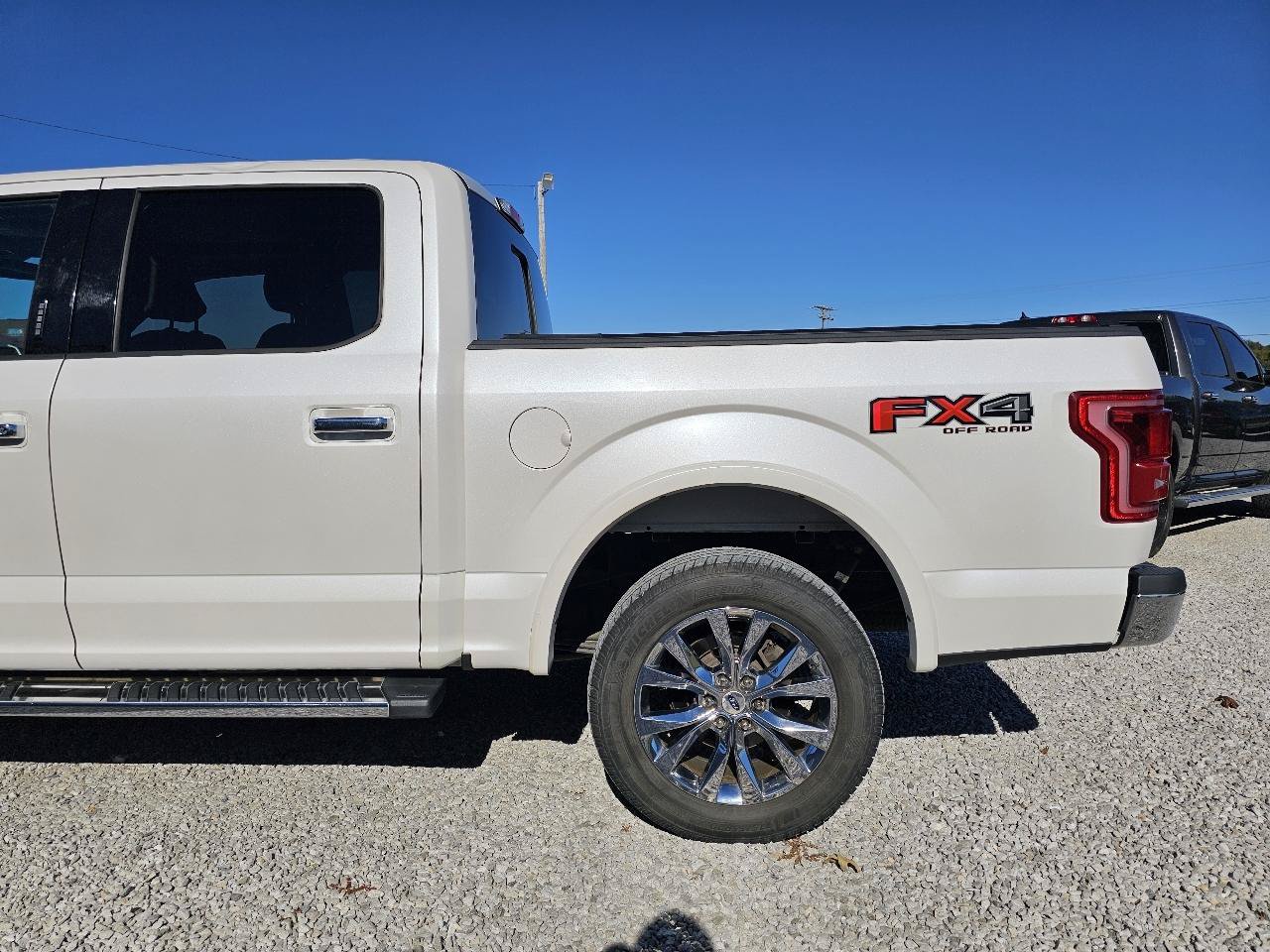 Used 2015 Ford F150 Lariat w/ Equipment Group 502A Luxury AWD/4WD image 7