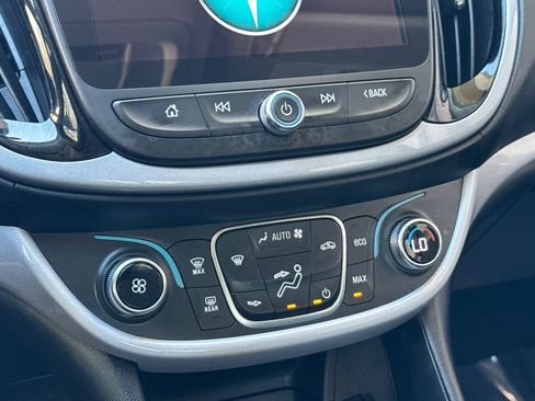 Used 2017 Chevrolet Volt LT FWD image 30