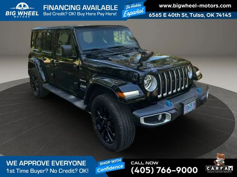 Used 2022 Jeep Wrangler Unlimited Sahara w/ Cold Weather Group AWD/4WD image 4