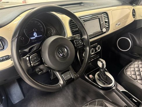 Used 2019 Volkswagen Beetle 2.0T Final Edition SEL FWD image 19