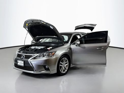 Used 2017 Lexus CT 200h FWD image 19