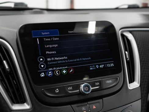 Used 2024 Chevrolet Malibu LT image 24