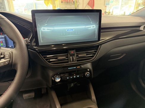 New 2026 Ford Escape ST-Line w/ Tech Pack #1 image 16