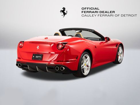 Certified 2017 Ferrari California T RWD image 8