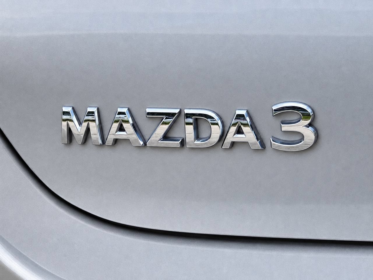 Used 2024 MAZDA MAZDA3 s FWD image 8