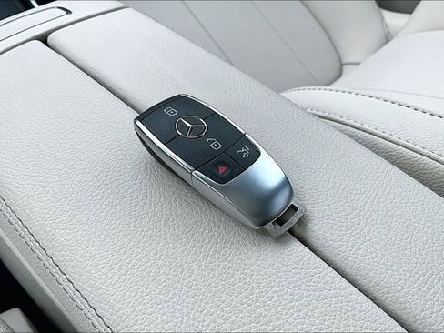 Certified 2026 Mercedes-Benz GLA 250 4MATIC image 38