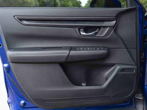 Used 2025 Honda CR-V EX image 36