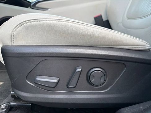 Used 2022 Hyundai Tucson Limited w/ Cargo Package AWD/4WD image 15