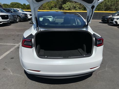 Used 2022 Tesla Model 3 Long Range AWD/4WD image 24