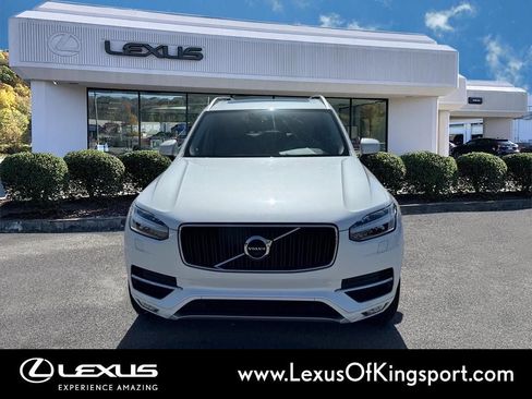 Used 2018 Volvo XC90 T6 Momentum w/ Convenience Package AWD/4WD image 8