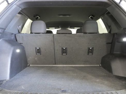 Used 2025 Chevrolet Equinox LT FWD image 24