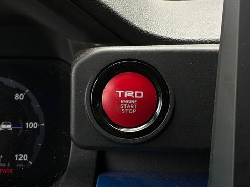 Used 2025 Toyota Tacoma TRD Off-Road AWD/4WD image 28