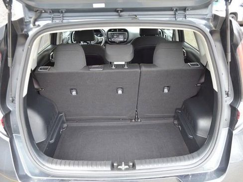Used 2023 Kia Soul LX w/ LX Technology Package image 35