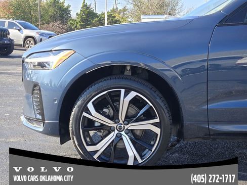 Certified 2023 Volvo XC60 B5 Ultimate w/ Climate Package image 6