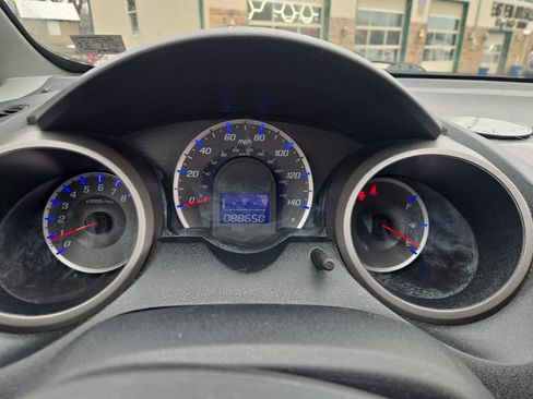 Used 2011 Honda Fit image 22