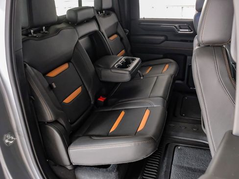 Used 2024 GMC Sierra 2500 AT4 w/ AT4 Premium Plus Package image 32