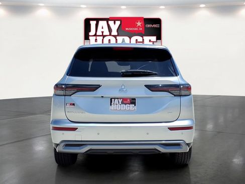 Used 2025 Mitsubishi Outlander SE AWD/4WD image 5