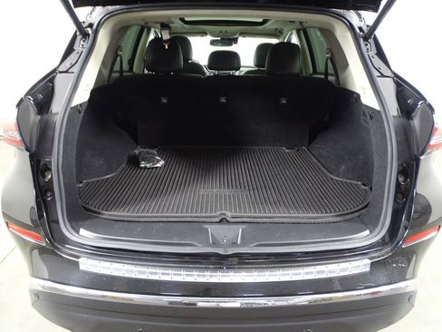 Used 2020 Nissan Murano Platinum w/ Cargo Package image 16