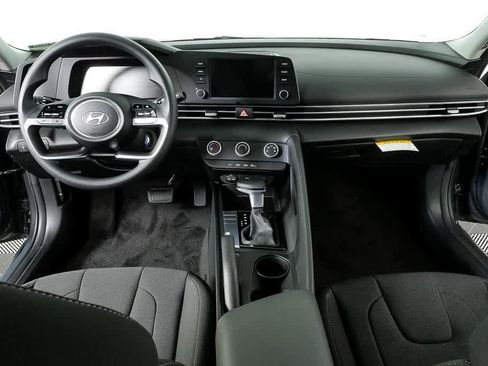 New 2026 Hyundai Elantra SE image 41