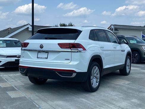 Certified 2023 Volkswagen Atlas Cross Sport SE w/ Panoramic Sunroof Package AWD/4WD image 3