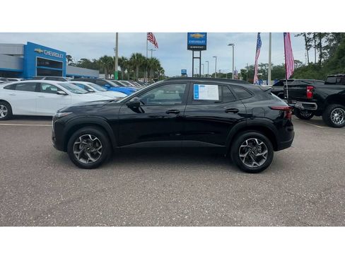 Certified 2025 Chevrolet Trax LT w/ Driver Confidence Package FWD image 5
