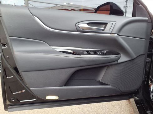 Certified 2024 Toyota Mirai XLE image 17