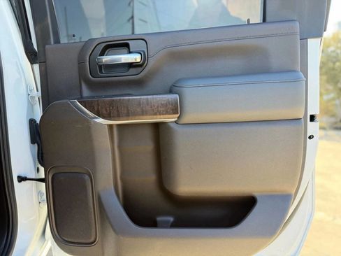 Used 2020 GMC Sierra 2500 Denali w/ Denali Ultimate Package image 19