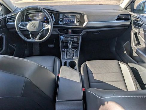 Used 2024 Volkswagen Jetta SE image 15